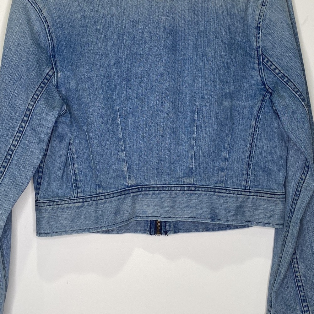 Levi’s Cropped Blue Jean Jacket Size L - Picture 6 of 10